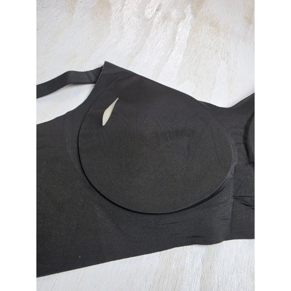 Unbranded seamless black